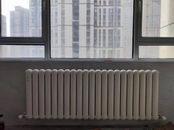 钢制暖气片适合家里客厅采暖吗？