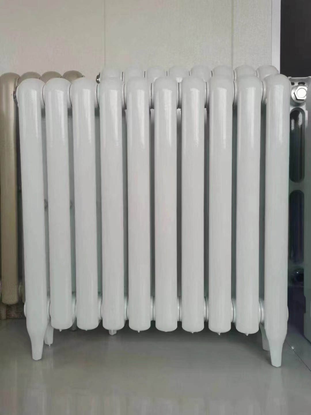 圣狮钢制暖气片家用水暖 壁挂式散热器集自采暖